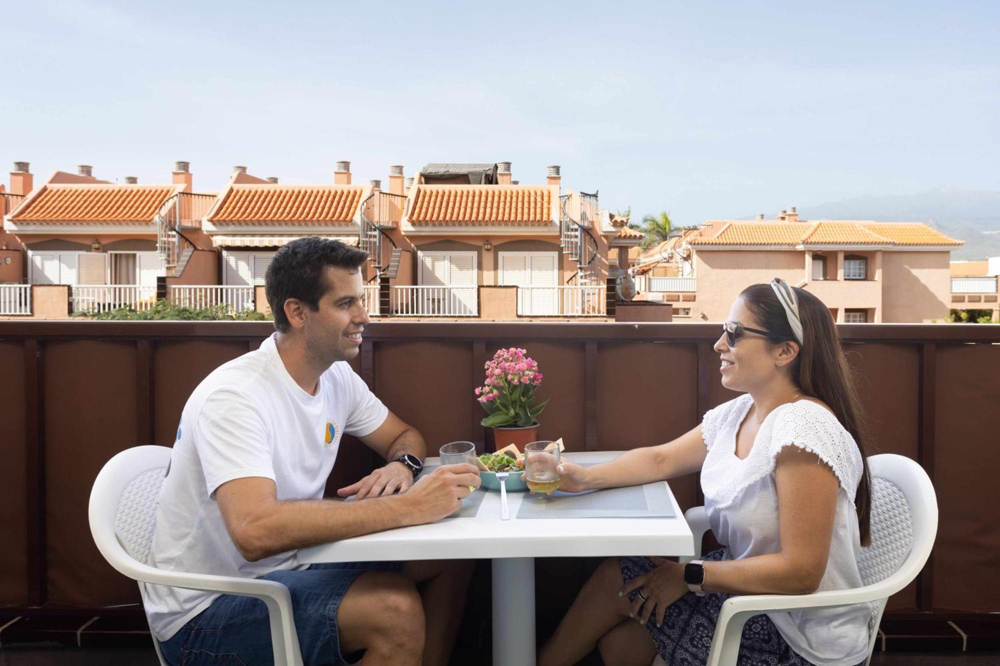 Agradable Piso Con Piscina & Playa Terraza Y Wifi Apartment Costa Del Silencio Bagian luar foto