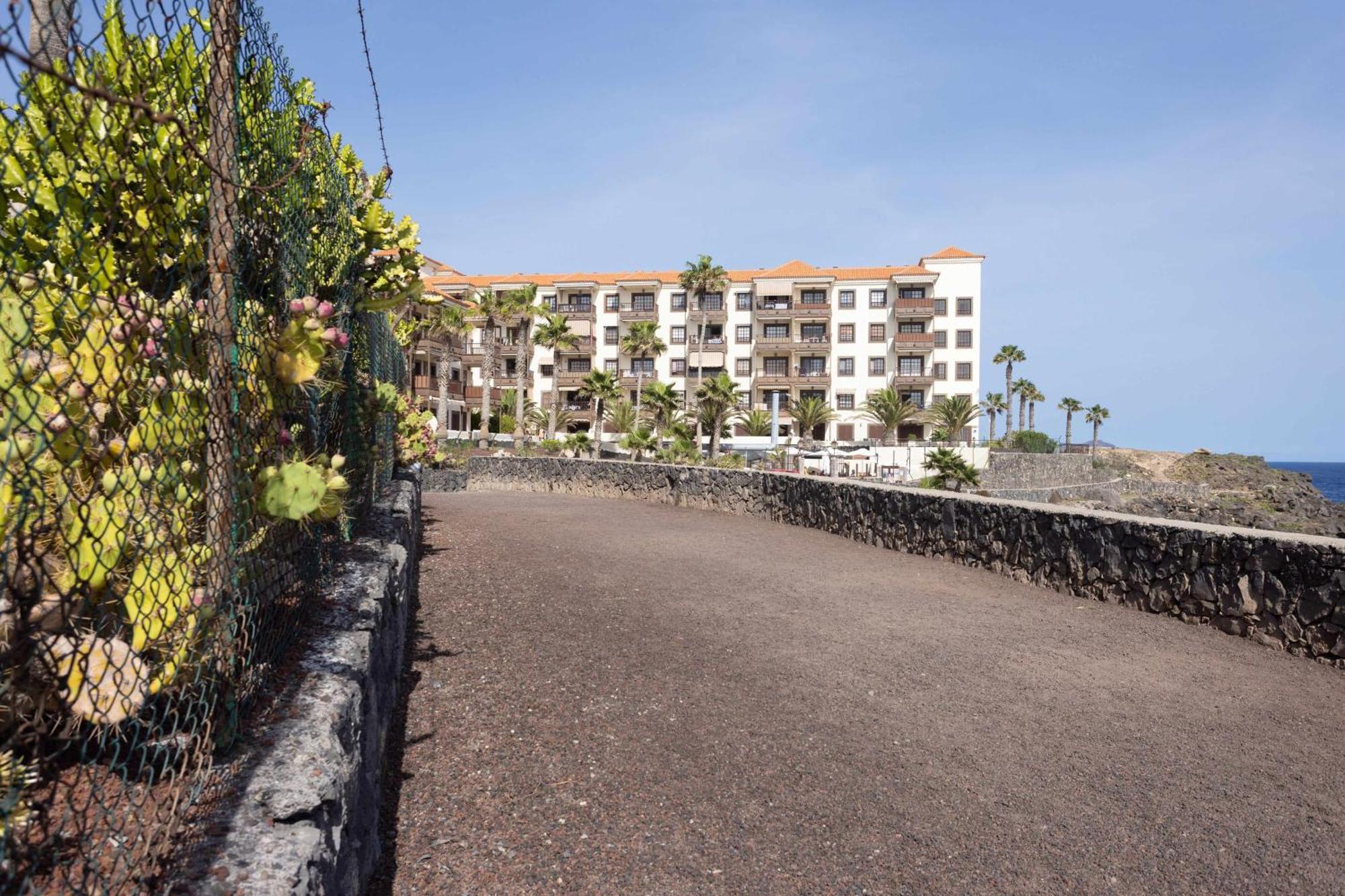 Agradable Piso Con Piscina & Playa Terraza Y Wifi Apartment Costa Del Silencio Bagian luar foto